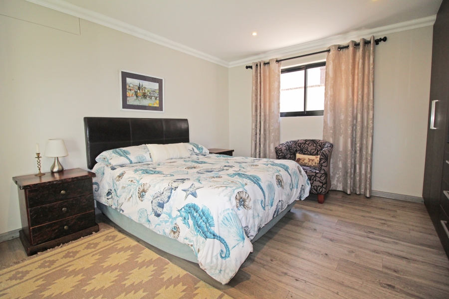 4 Bedroom Property for Sale in Calypso Beach Western Cape